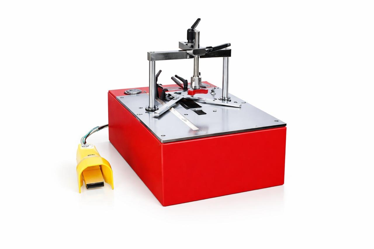 Pneumatic Frame Pinning Machine Manufacturer & Supplier in Surat, Gujarat